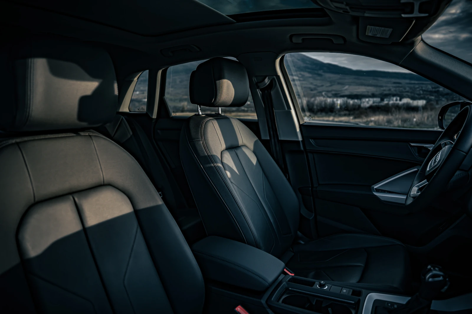 Audi Q3 2.0 TFSI QUATТRO S-LINE, снимка 13 - Автомобили и джипове - 54024857