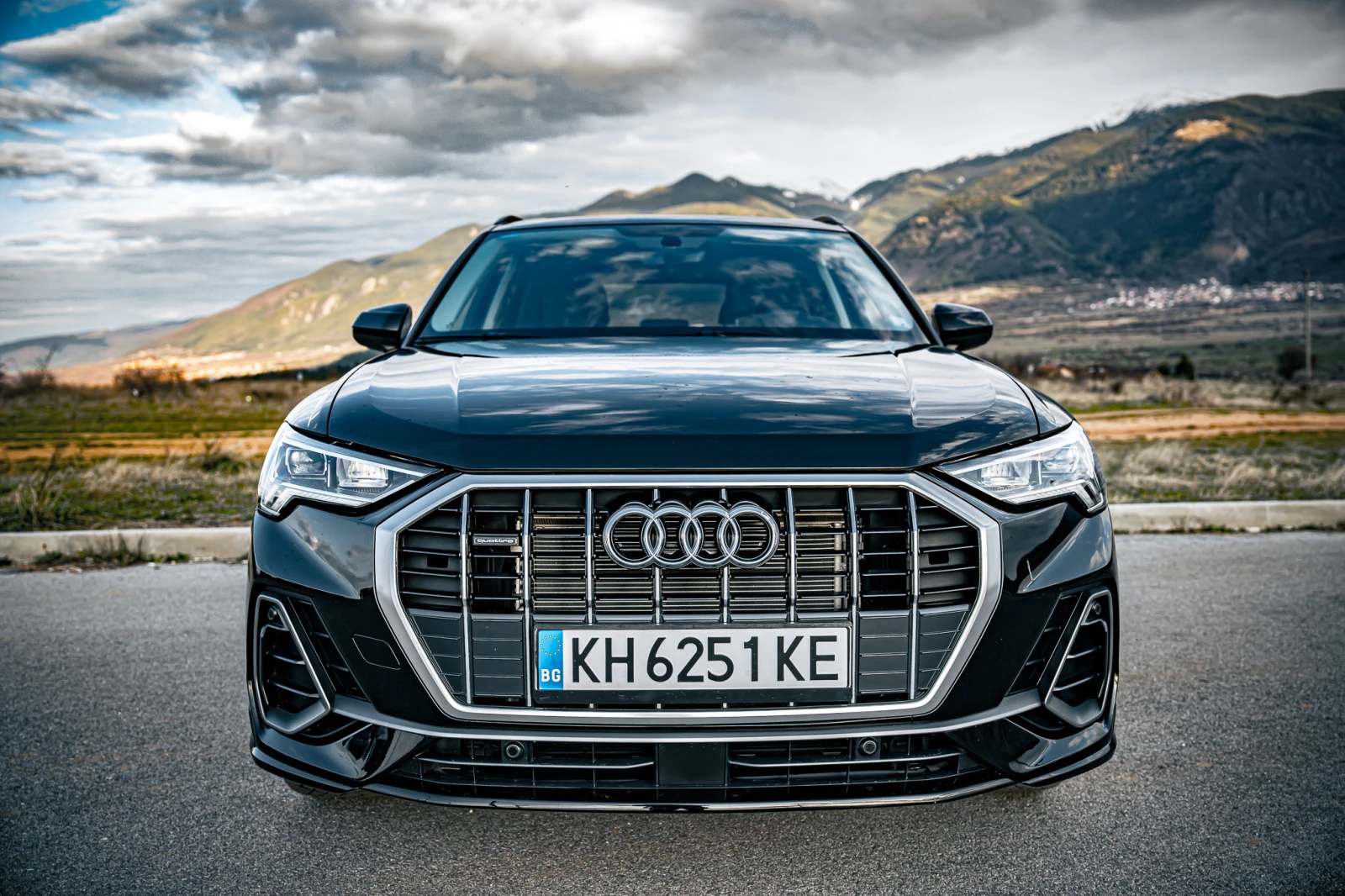 Audi Q3 2.0 TFSI QUATТRO S-LINE, снимка 2 - Автомобили и джипове - 54024857