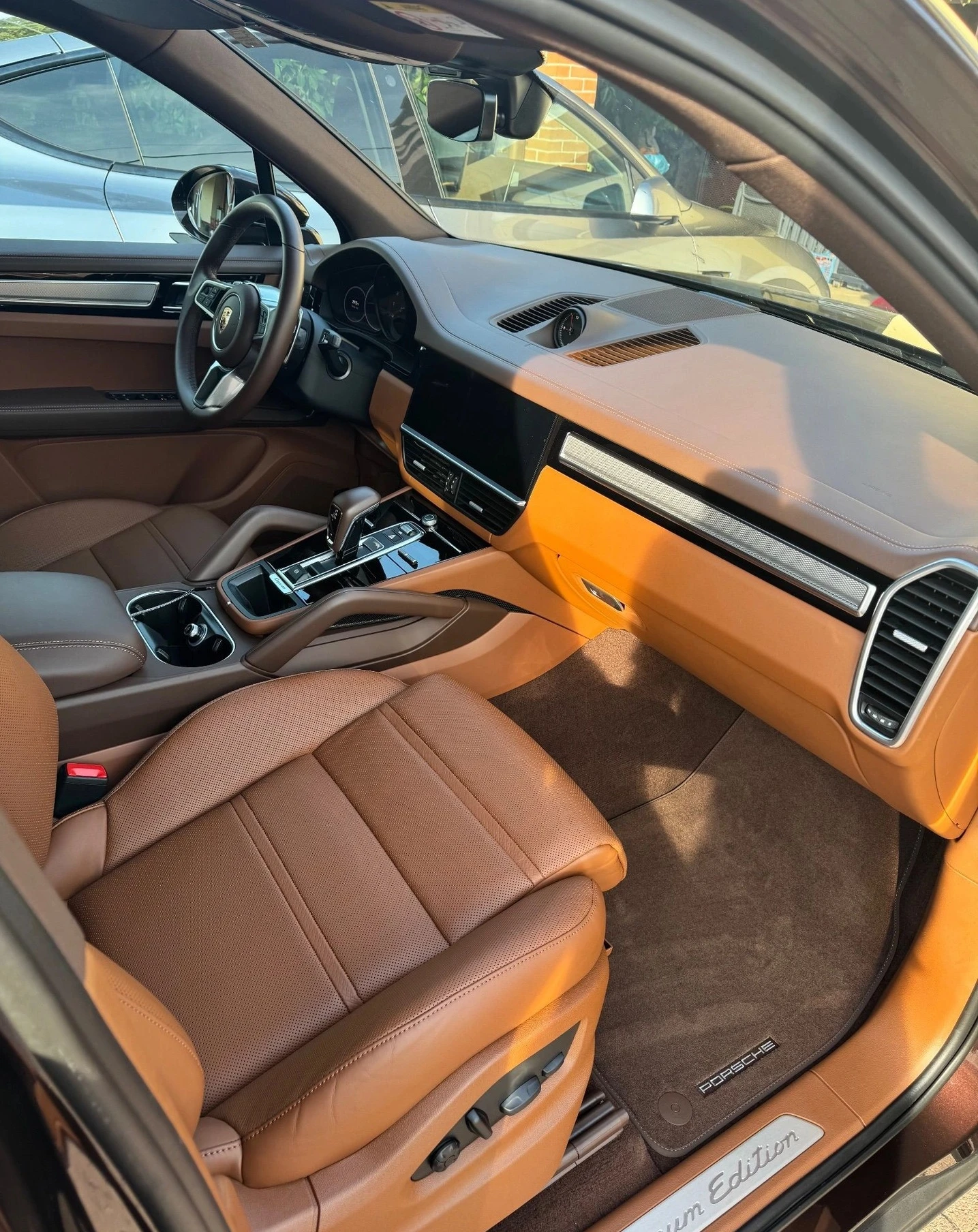 Porsche Cayenne Platinum Edition, снимка 4 - Автомобили и джипове - 53973942