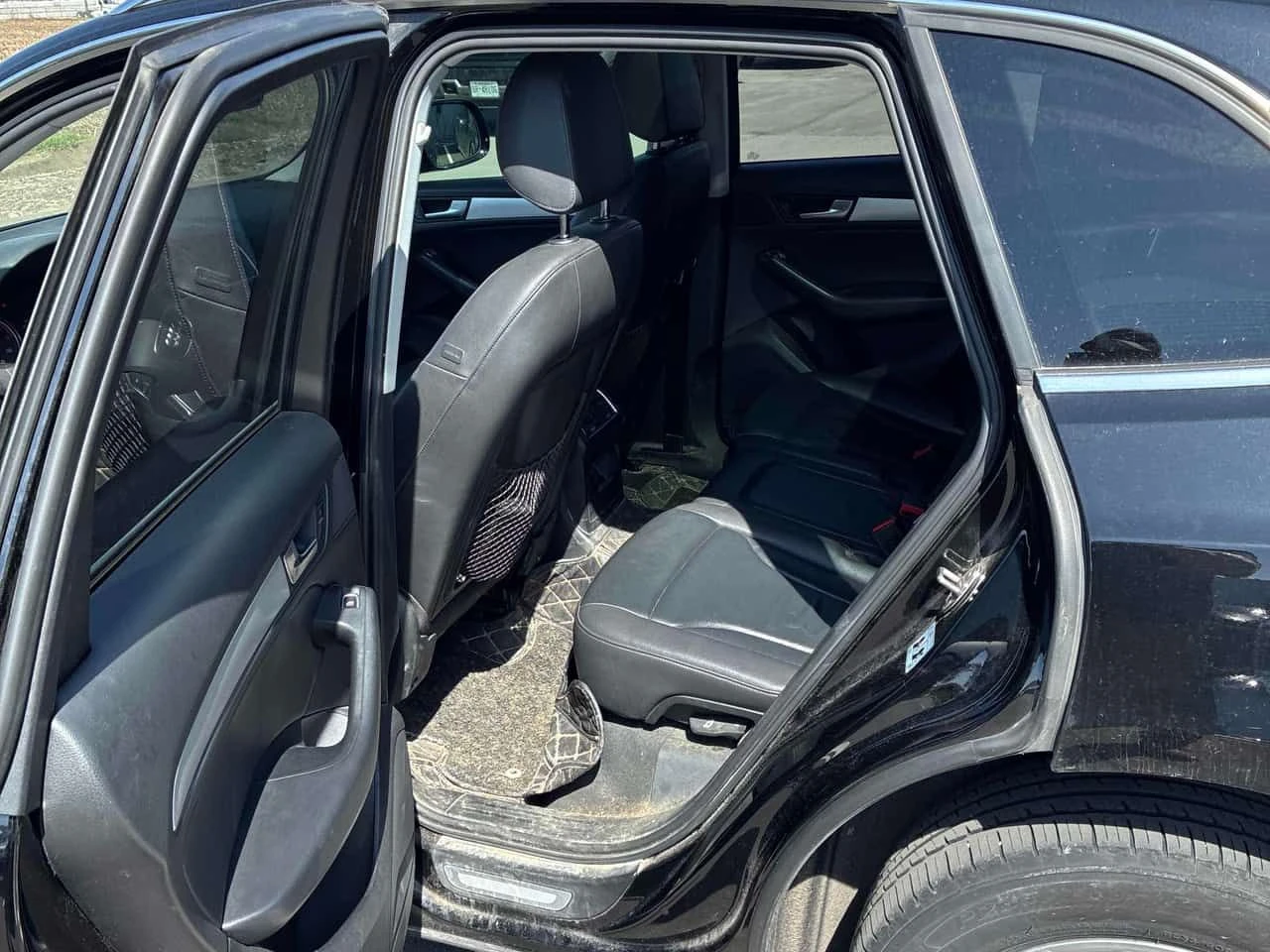 Audi Q5 * 2.0T Progressiv * CARFAX * БЕЗ ПЪРВОНАЧАЛНА ВНОС, снимка 13 - Автомобили и джипове - 54309254