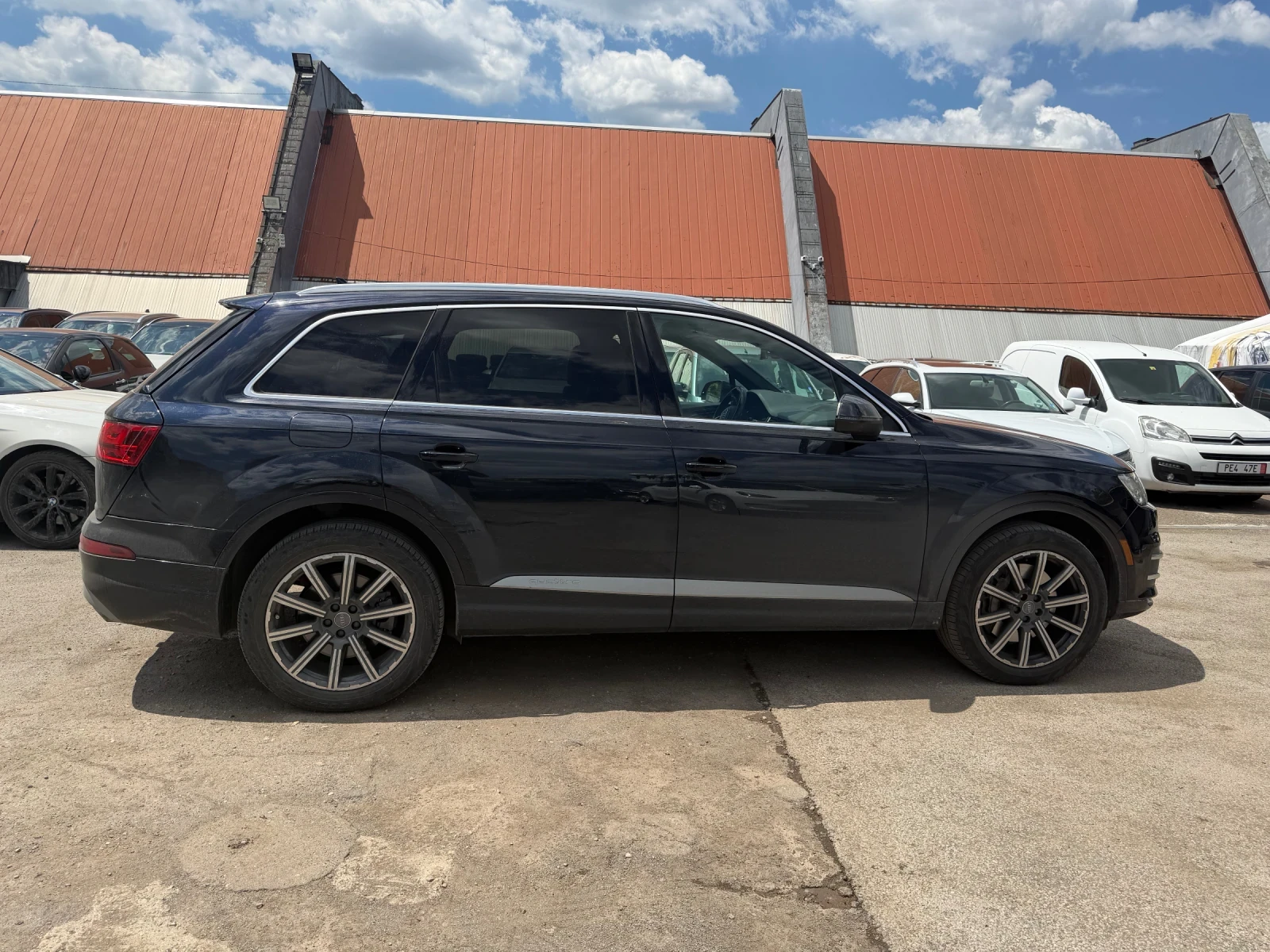 Audi Q7, снимка 3 - Автомобили и джипове - 54683677
