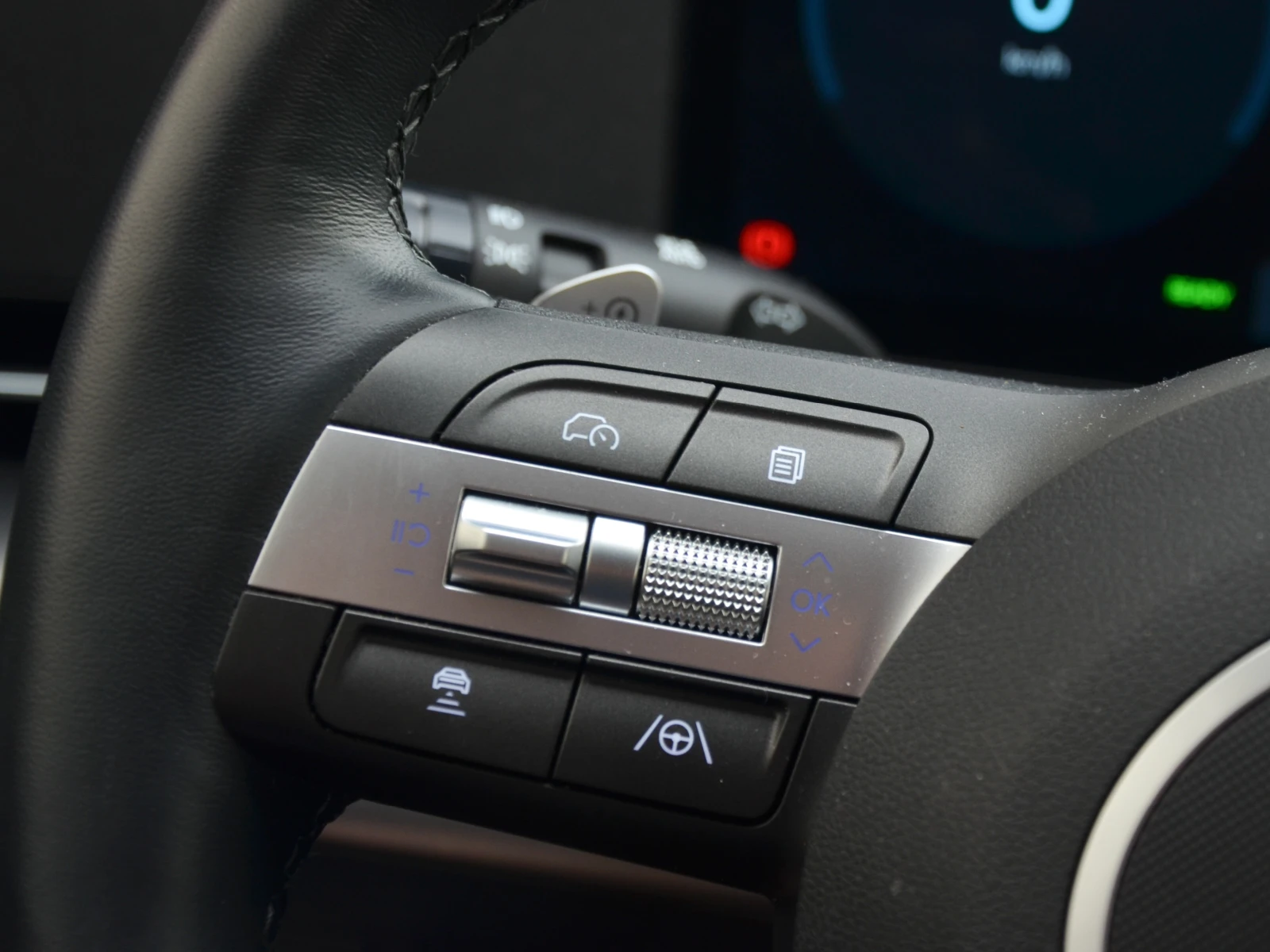 Hyundai Kona Premium EV, снимка 12 - Автомобили и джипове - 54836382