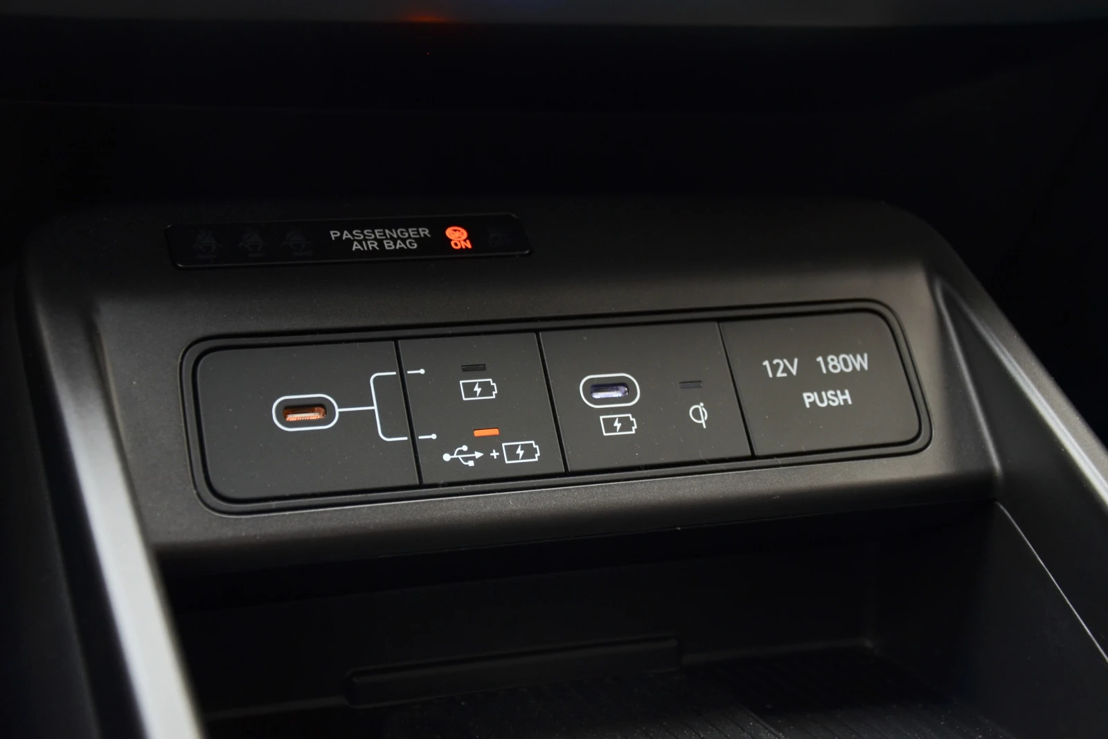 Hyundai Kona Premium EV, снимка 17 - Автомобили и джипове - 54836382