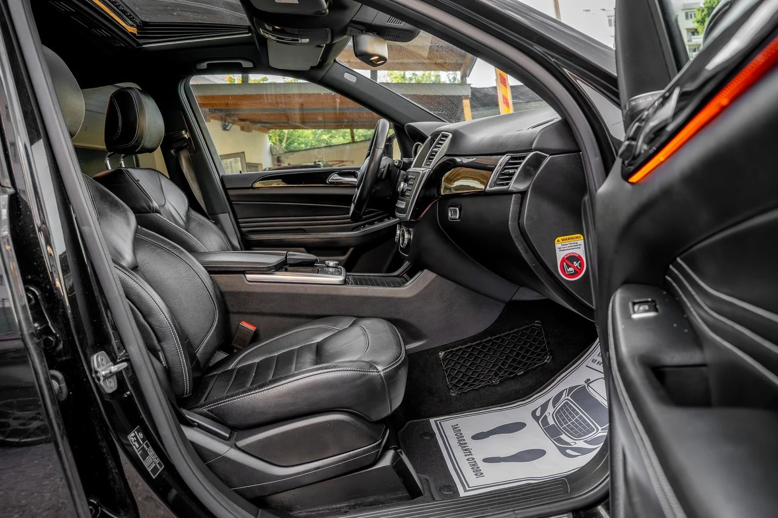 Mercedes-Benz ML 350 BlueTEC-AMG-Harman Kardon-AMBIENT-ПОДГРЕВ-КАМЕРА, снимка 14 - Автомобили и джипове - 54960585