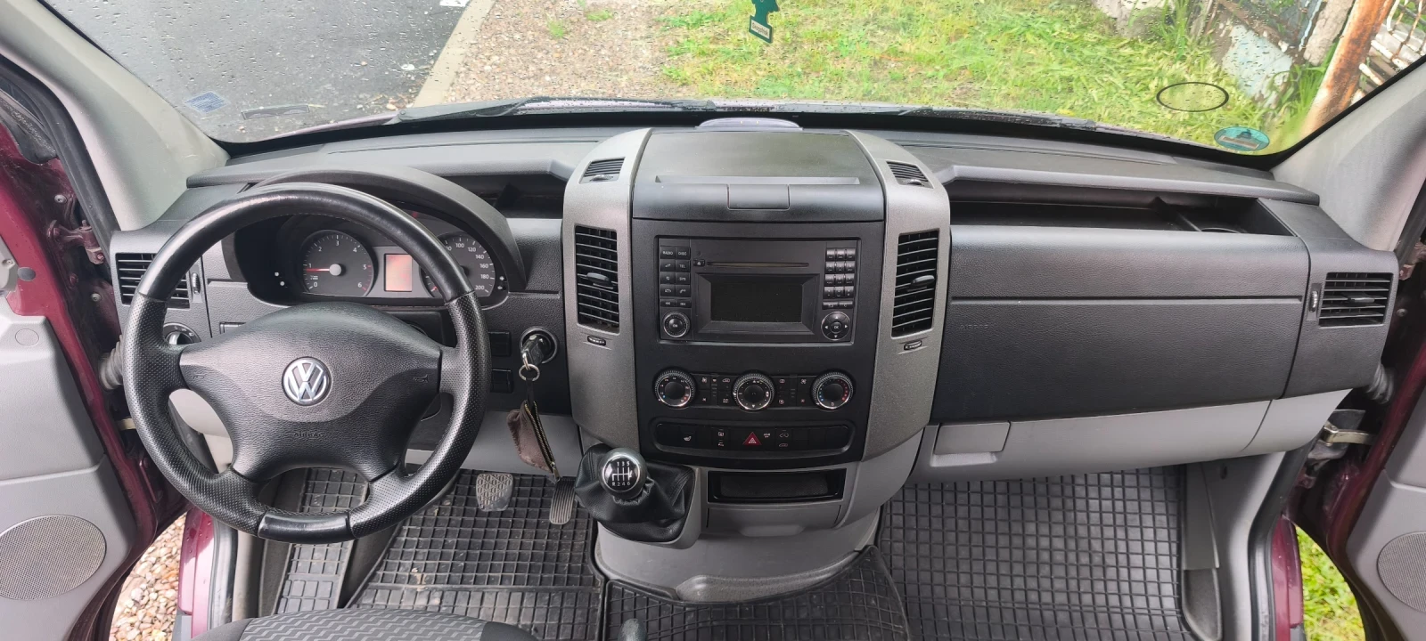 VW Crafter Maxi, снимка 12 - Бусове и автобуси - 54638124