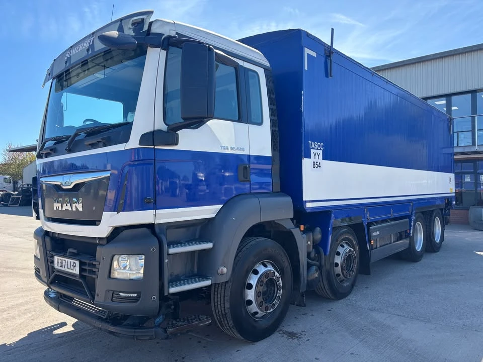 Man Tgs 32.420 8x4/зърновоз, снимка 7 - Камиони - 54483914