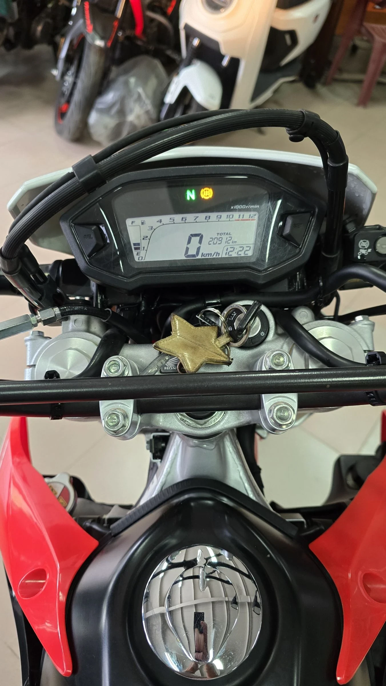 Honda Crf 250 L ABS ! Лизинг ! Като нов !, снимка 8 - Мотоциклети и мототехника - 54881594