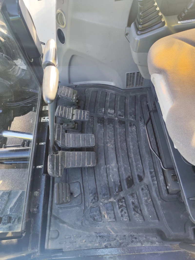 Багер Bobcat E80, снимка 12 - Индустриална техника - 52138800