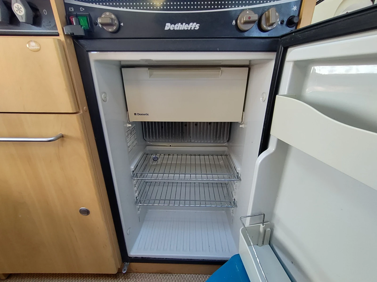 �������� Dethleffs New Line 400 ������ ��� ����� 2007 | Mobile.bg � ����������� 13