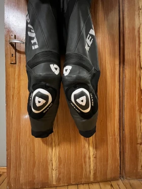 Цял екип, снимка 6