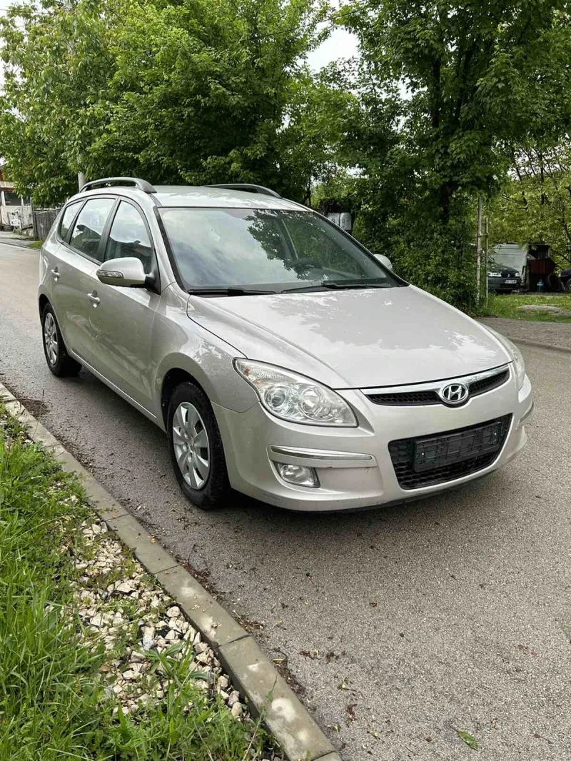 Hyundai I30 1.6 SW, снимка 1 - Автомобили и джипове - 47275201