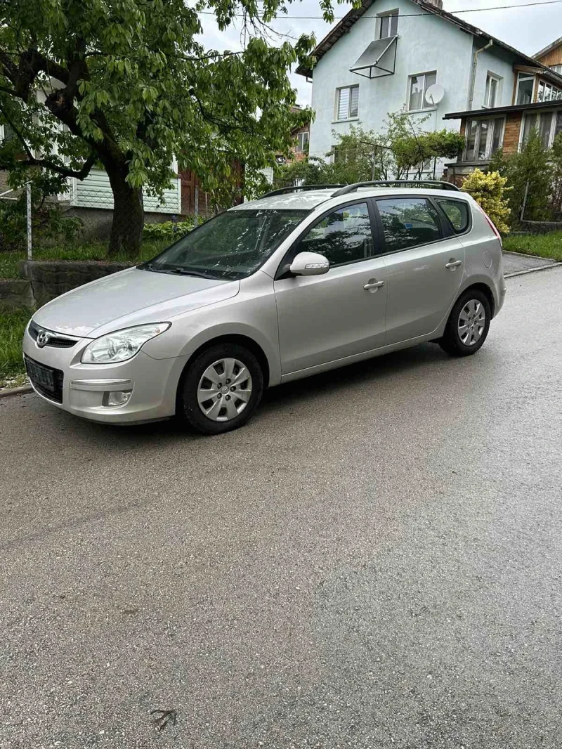 Hyundai I30 1.6 SW, снимка 2 - Автомобили и джипове - 47275201