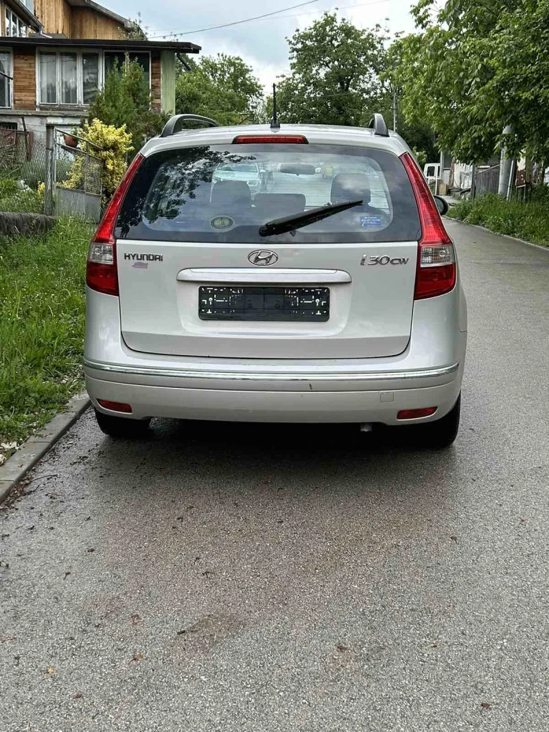 Hyundai I30 1.6 SW, снимка 6 - Автомобили и джипове - 47275201