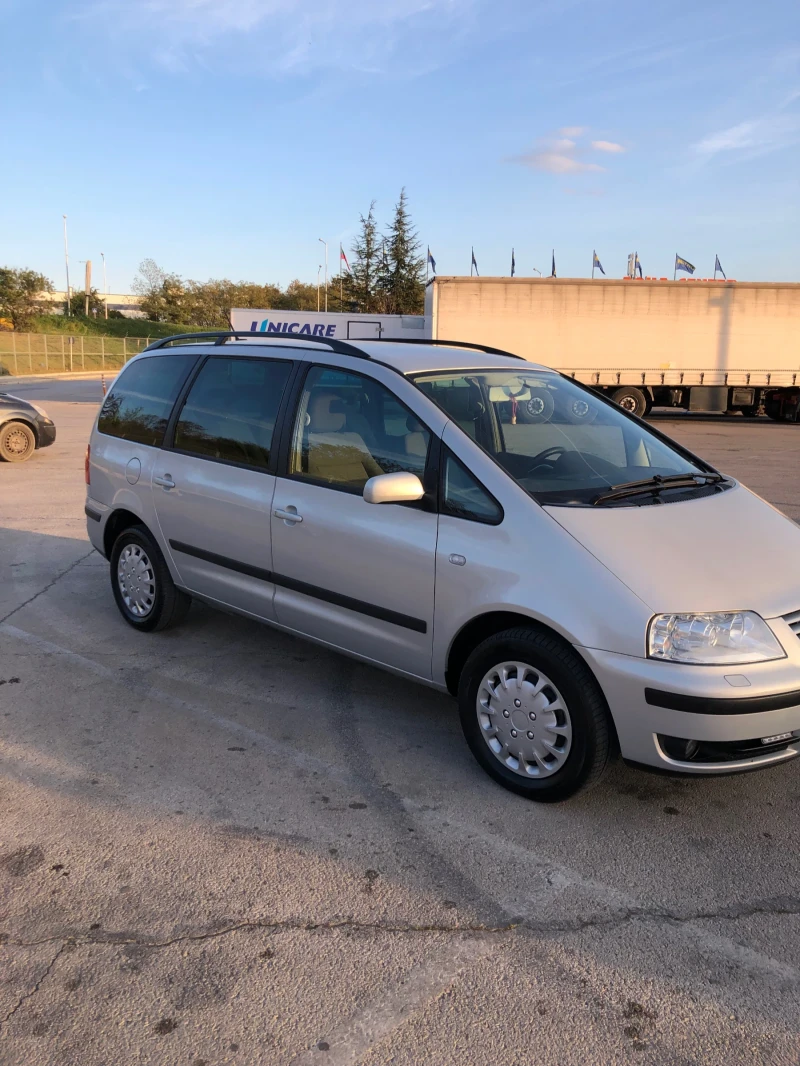 VW Sharan 1.8, снимка 3 - Автомобили и джипове - 47872016