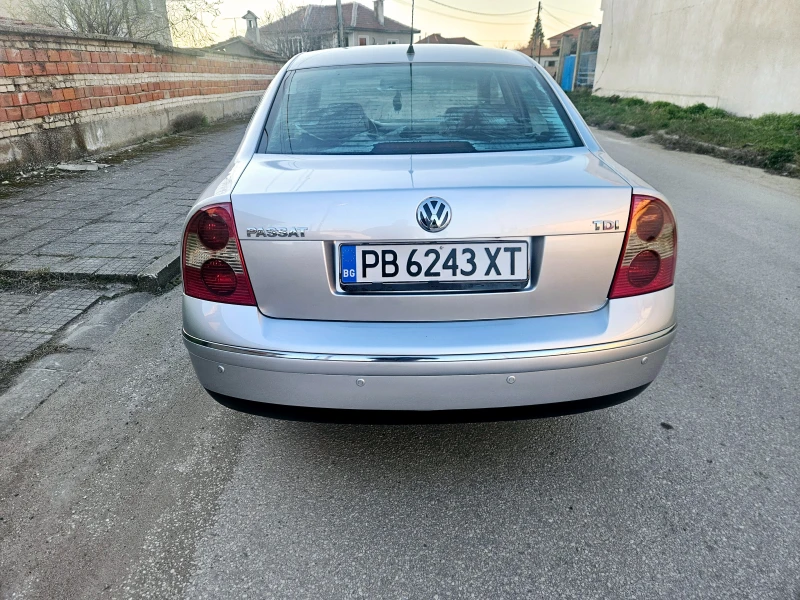 VW Passat 1.9 TDI, снимка 6 - Автомобили и джипове - 49580355