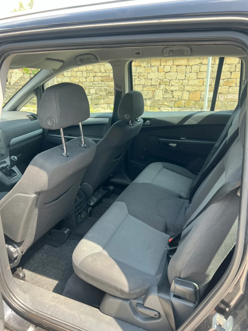 Opel Zafira 1.9CDTi, снимка 8 - Автомобили и джипове - 51843674