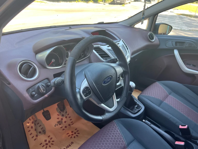 Ford Fiesta 1.3, снимка 12 - Автомобили и джипове - 50784516
