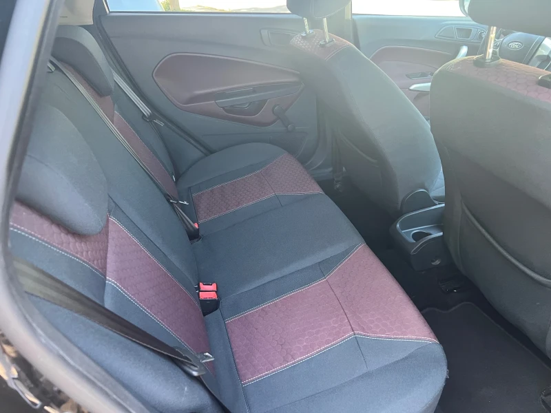Ford Fiesta 1.3, снимка 8 - Автомобили и джипове - 50784516