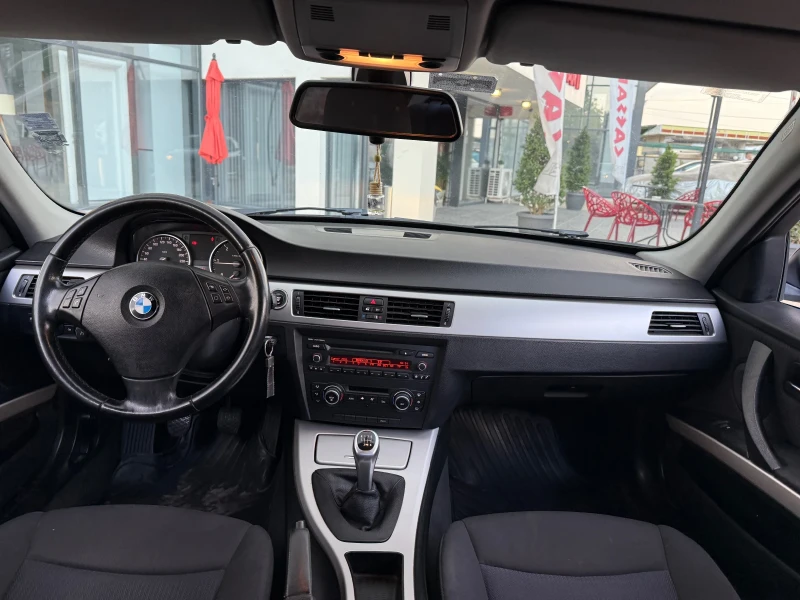 BMW 320, снимка 11 - Автомобили и джипове - 51843246