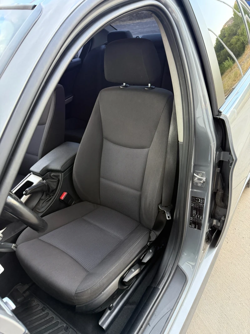 BMW 320, снимка 12 - Автомобили и джипове - 51843246