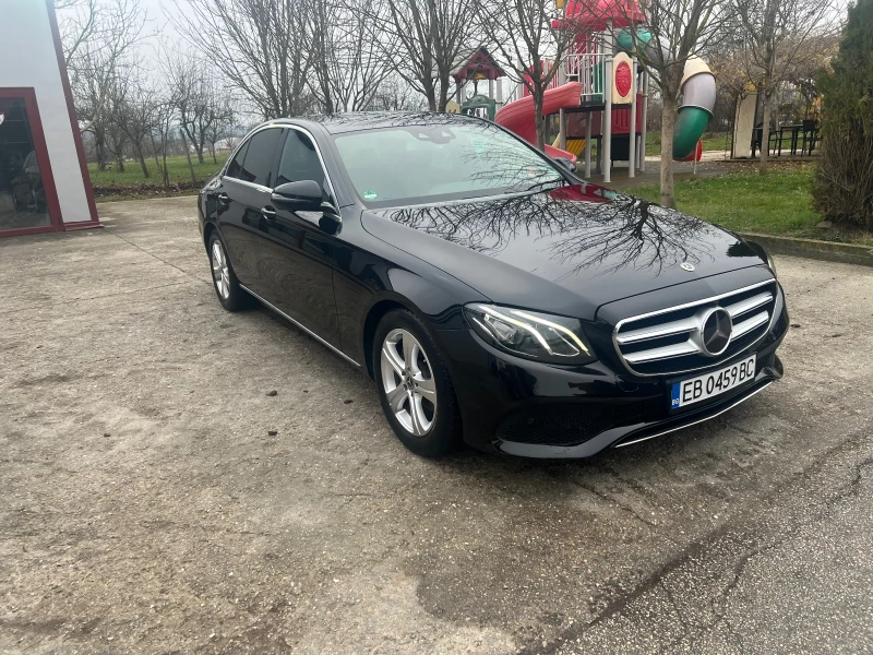 Mercedes-Benz E 220, снимка 3 - Автомобили и джипове - 52642737