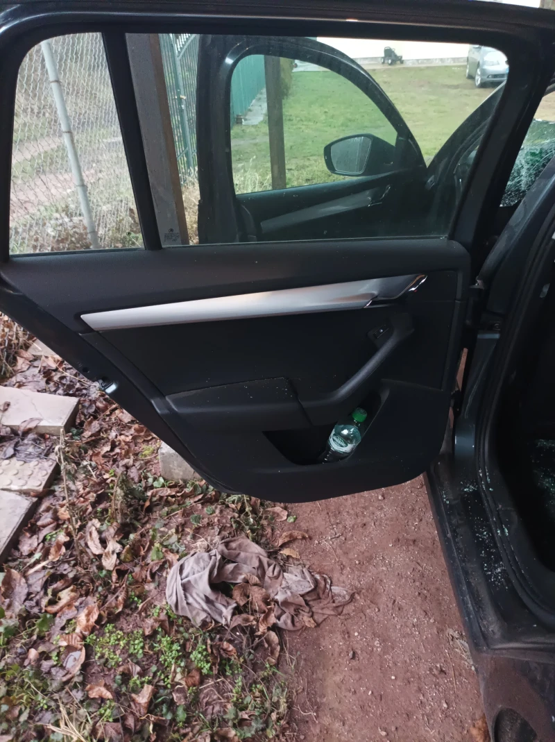 Skoda Octavia, снимка 9 - Автомобили и джипове - 52969323