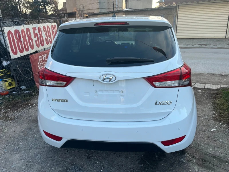 Hyundai Ix20 1.6i - Automatic - Panorama - SWISS , снимка 4 - Автомобили и джипове - 53077519