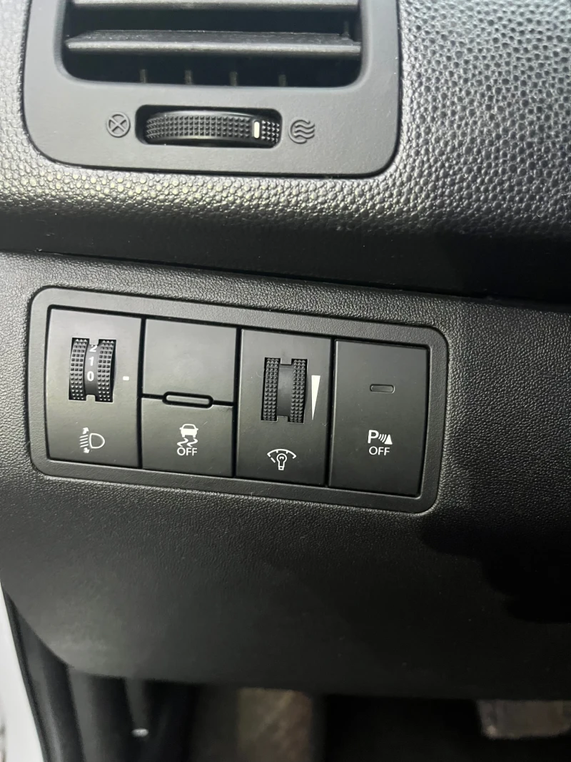 Hyundai Ix20 1.6i - Automatic - Panorama - SWISS , снимка 12 - Автомобили и джипове - 53077519