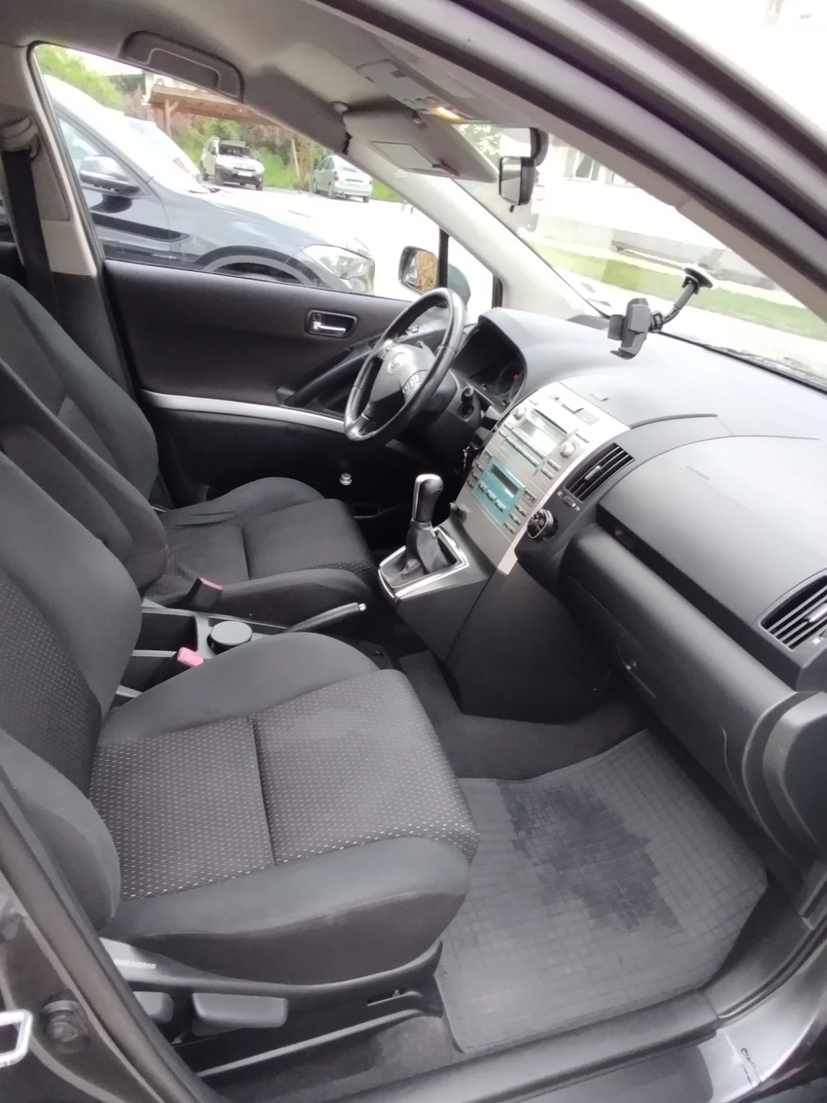 Toyota Corolla verso  - изображение 7