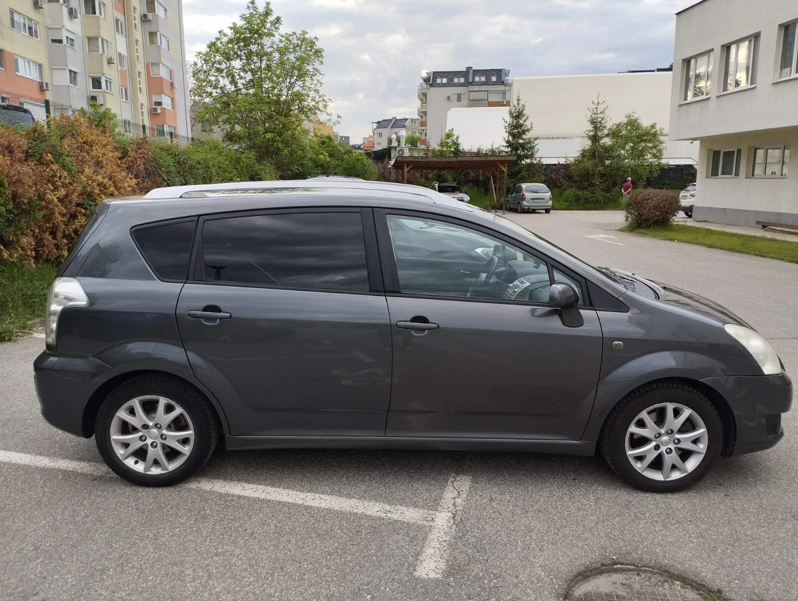 Toyota Corolla verso  - изображение 3