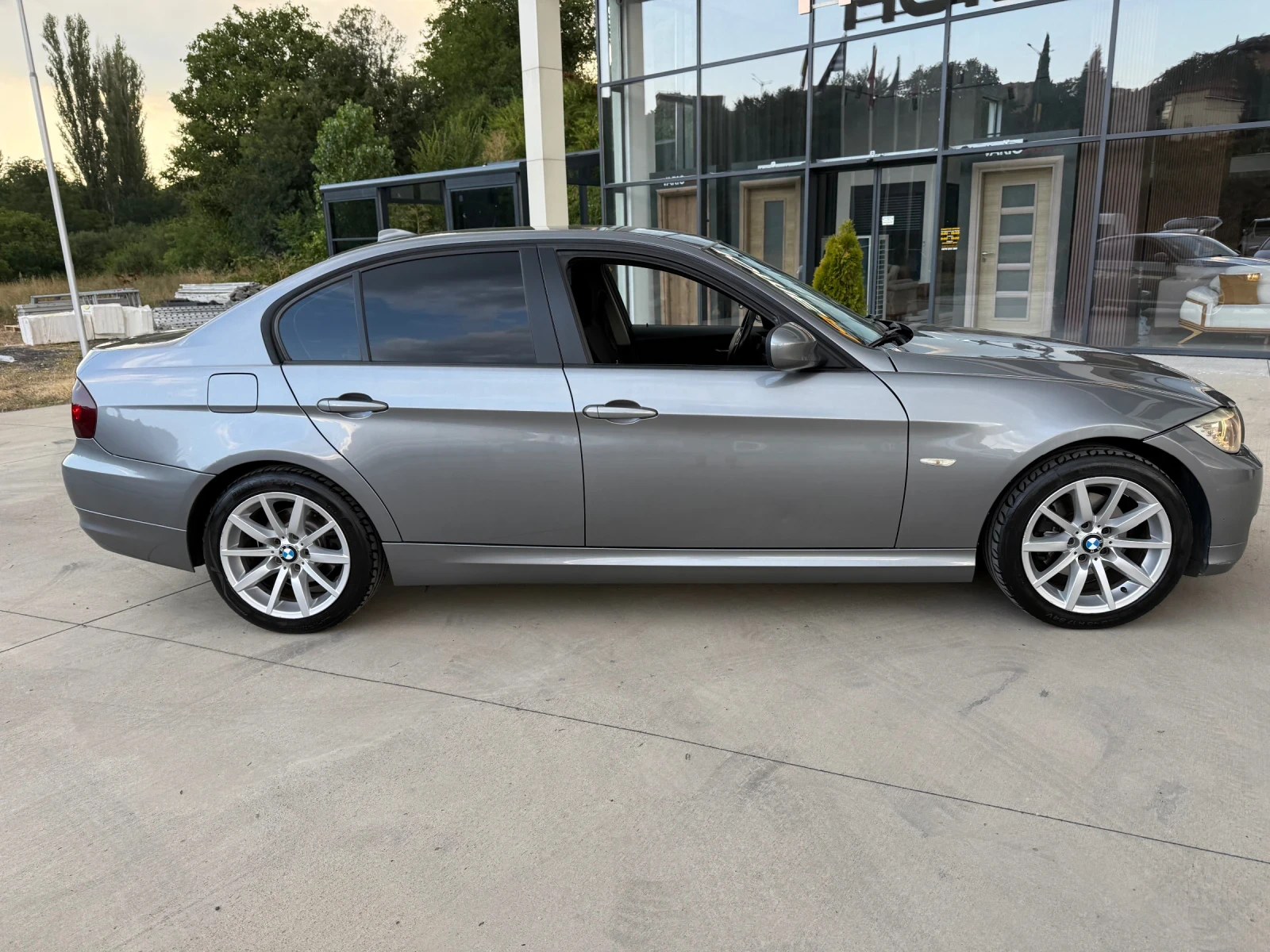 BMW 320  - изображение 6