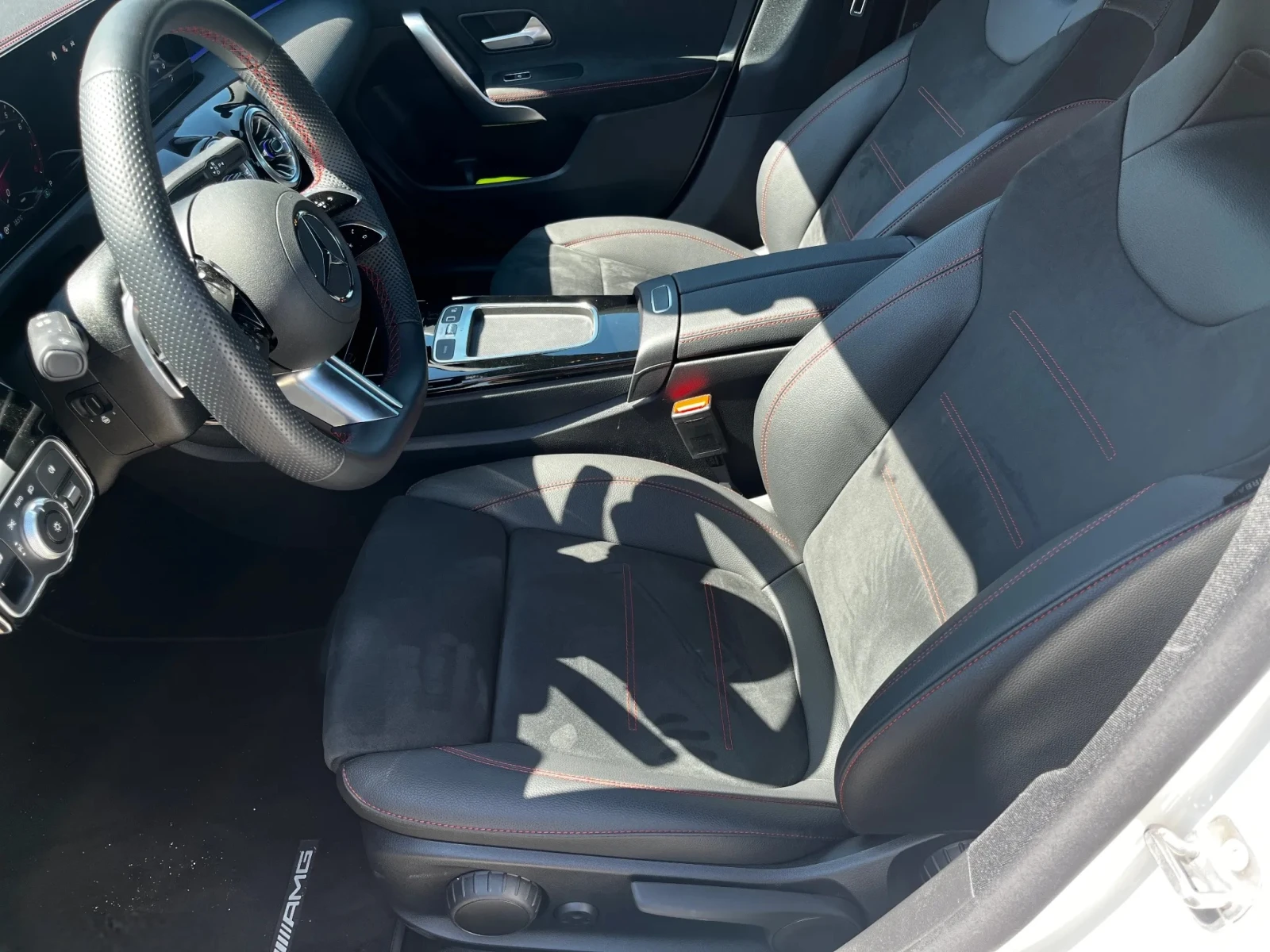 Mercedes-Benz CLA 180 Coupe AMG Line - изображение 8