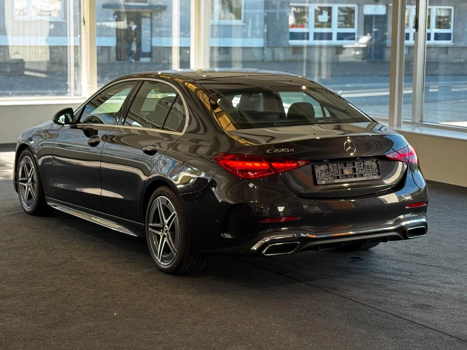 Mercedes-Benz C 220 4х4  - изображение 3