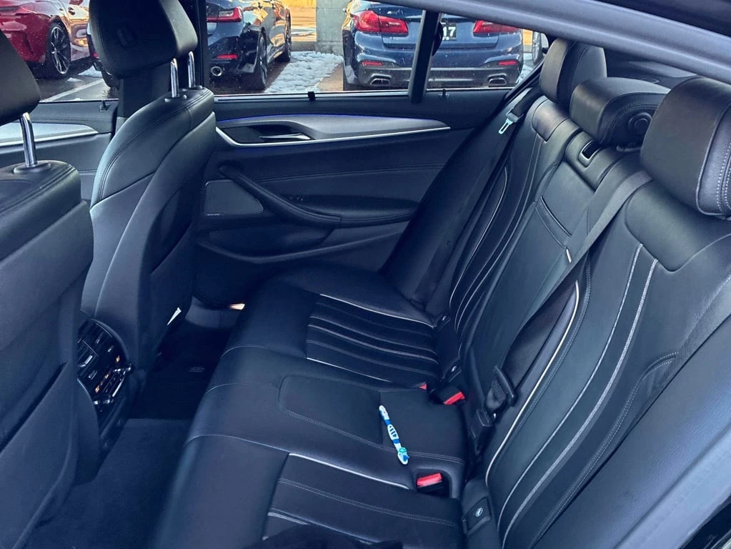 BMW 540 540i xDrive  CARFAX | Mobile.bg   15