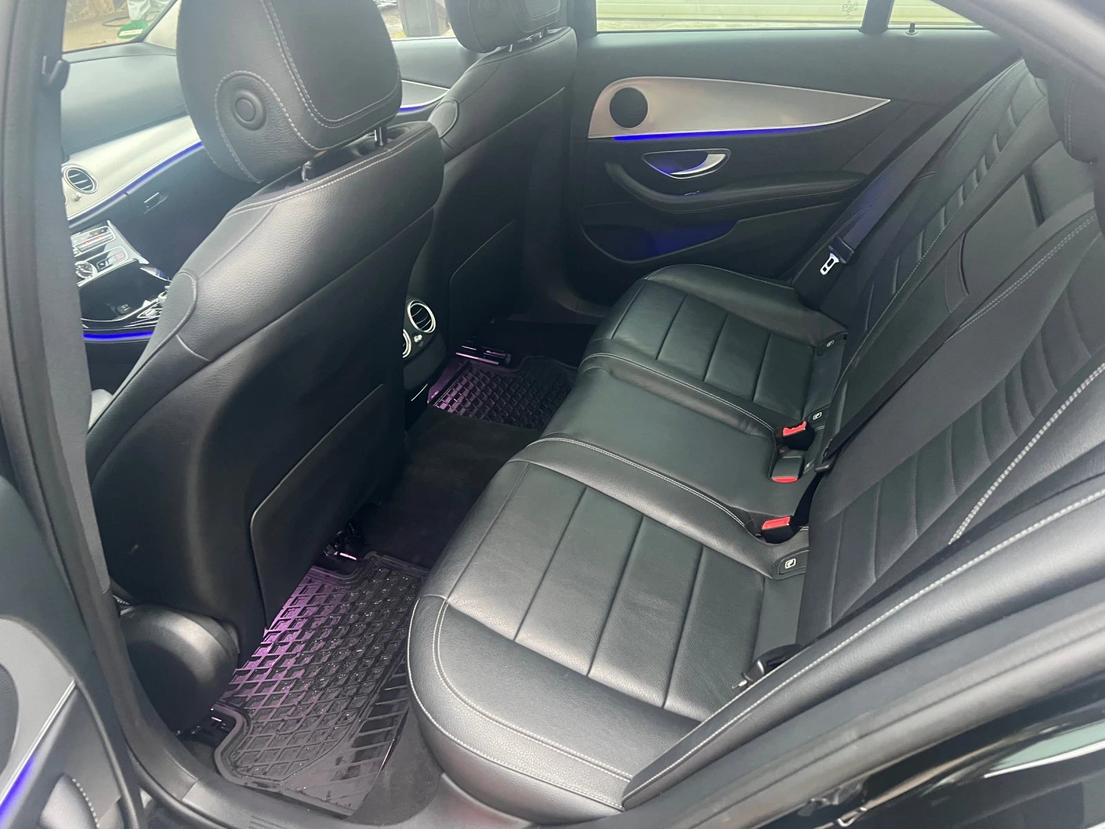 Mercedes-Benz E 220  - изображение 8