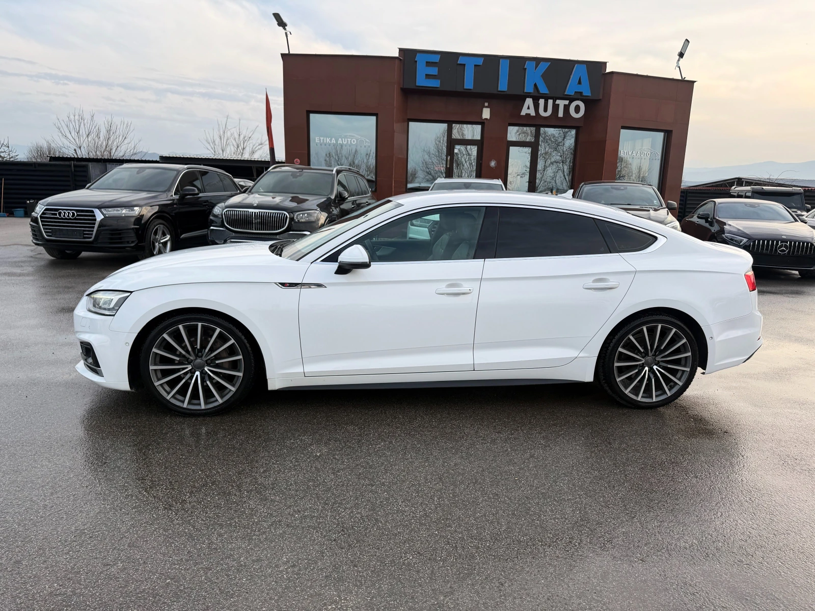 Audi A5 Sline-Distronik-Sport-360 Kameri-Led-Bixenon !!!, снимка 4 - Автомобили и джипове - 53715226