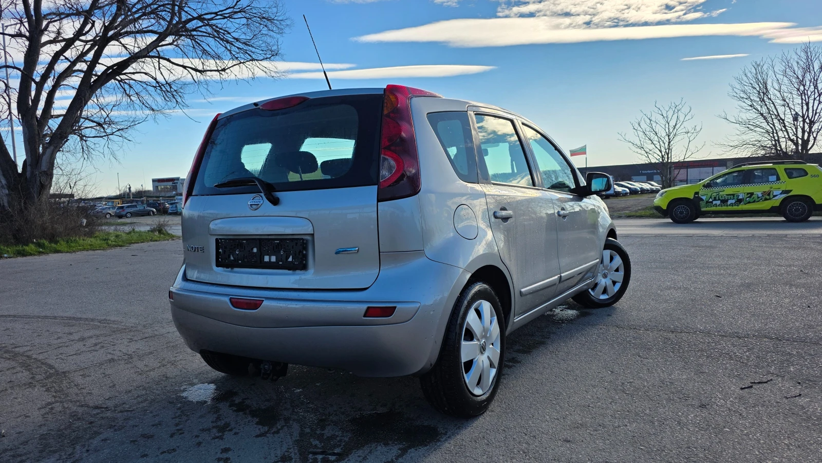 Nissan Note FACE LIFT/1.4i/88hp, снимка 4 - Автомобили и джипове - 54046677