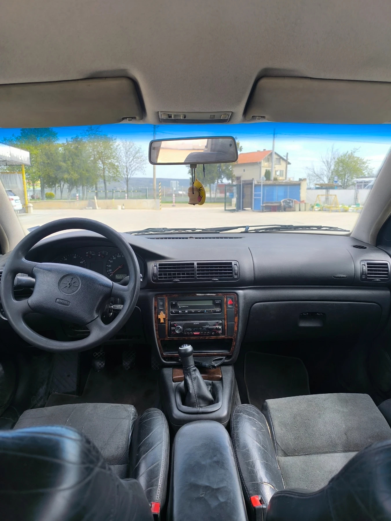 VW Passat 1.9TDI 110, снимка 10 - Автомобили и джипове - 54302671