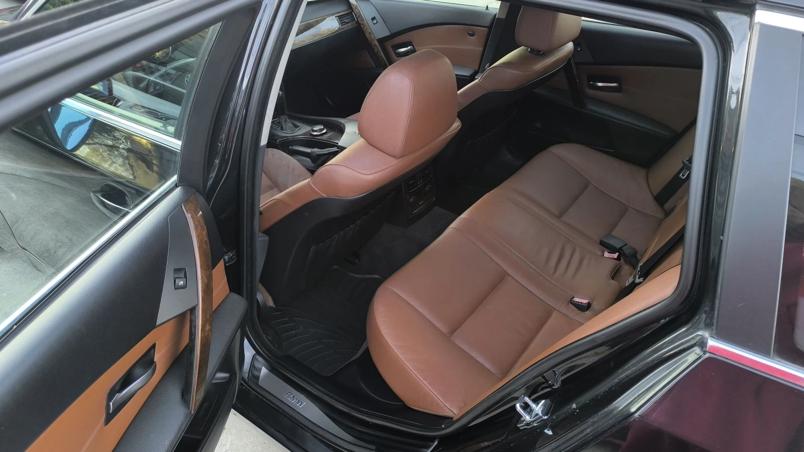 BMW 525 3.0D АВТОМАТ НАВИ КОЖА, снимка 8 - Автомобили и джипове - 54335229