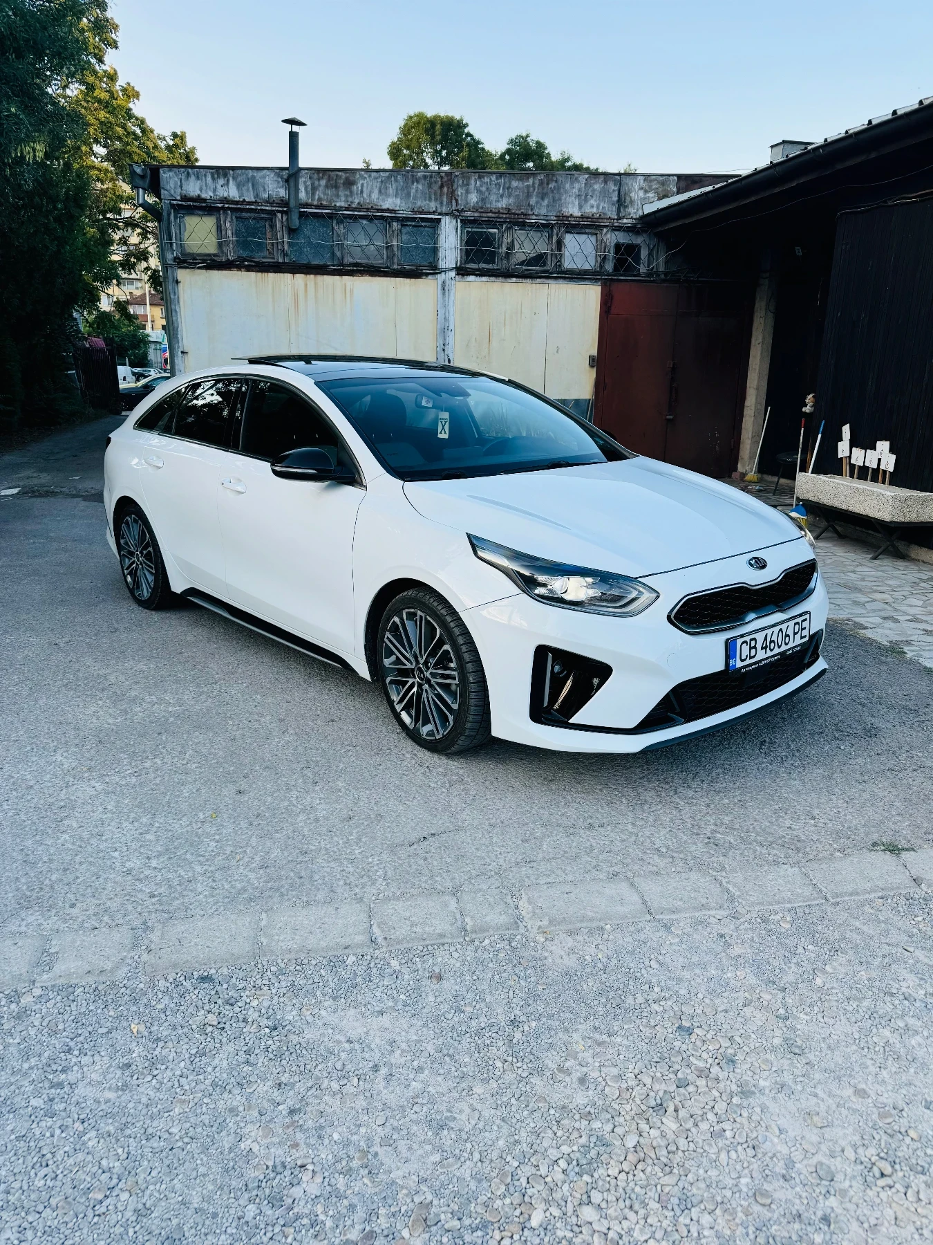 Kia Pro ceed Gt-Line Panorama, снимка 16 - Автомобили и джипове - 54422348