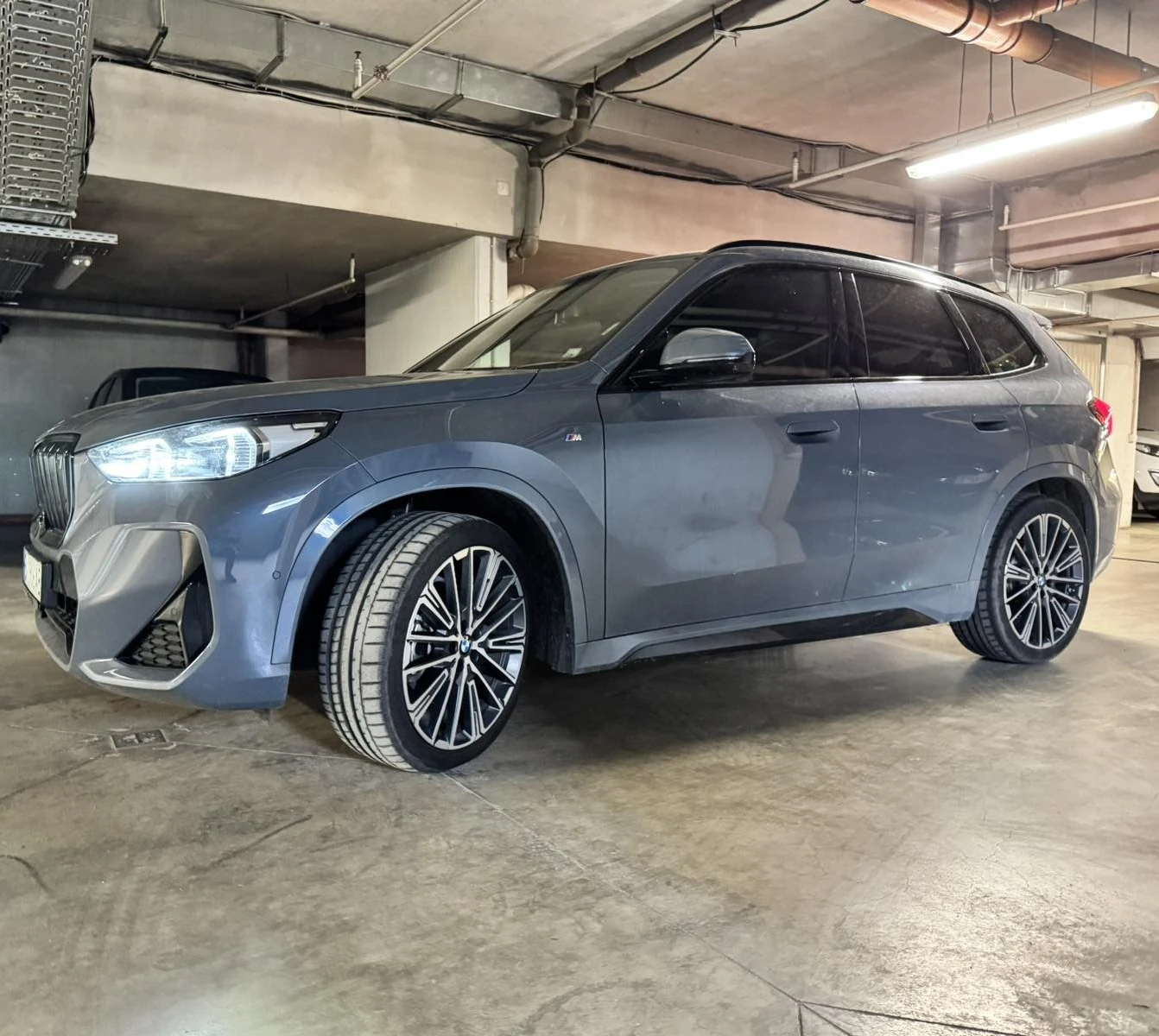 BMW iX1 4x4, снимка 6 - Автомобили и джипове - 54541270