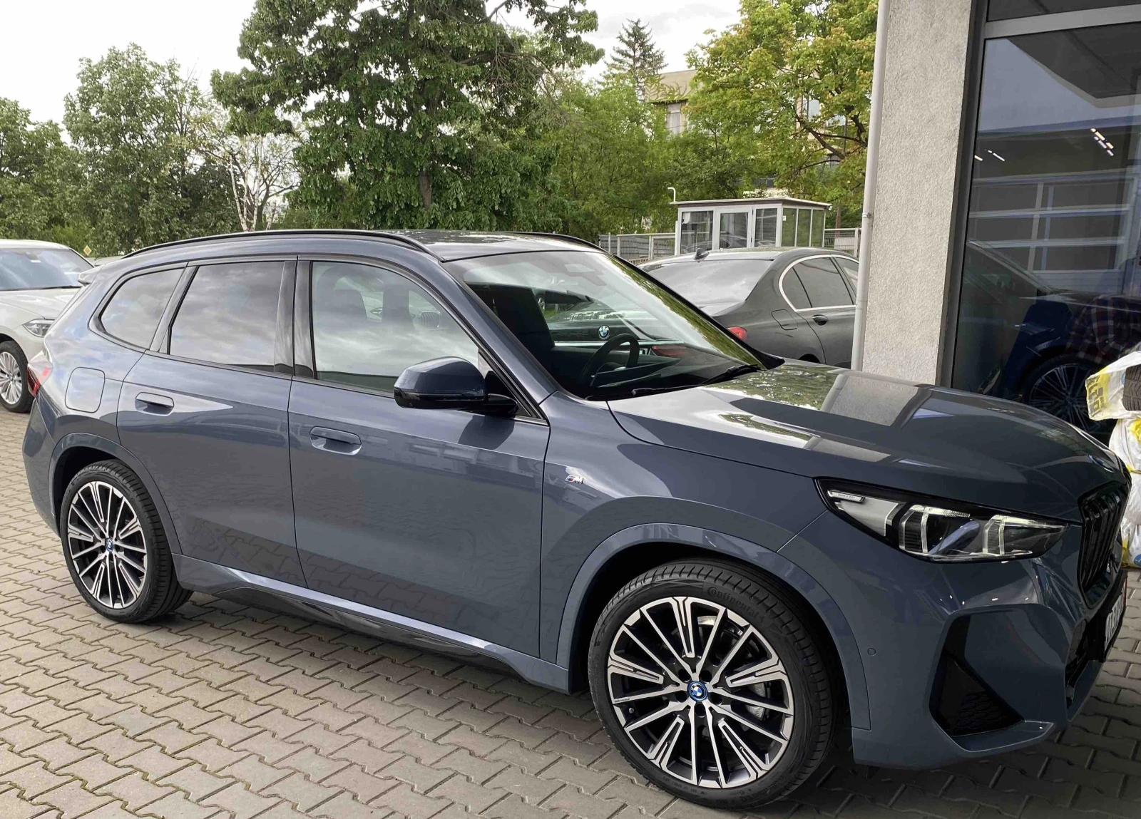 BMW iX1 4x4