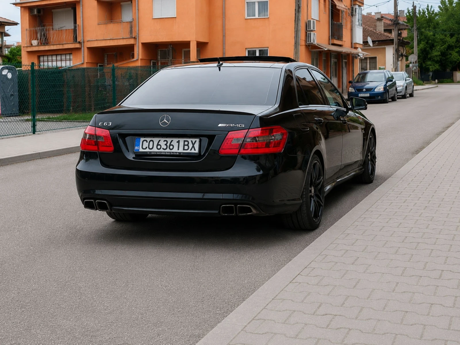 Mercedes-Benz E 63 AMG, снимка 3 - Автомобили и джипове - 54573956