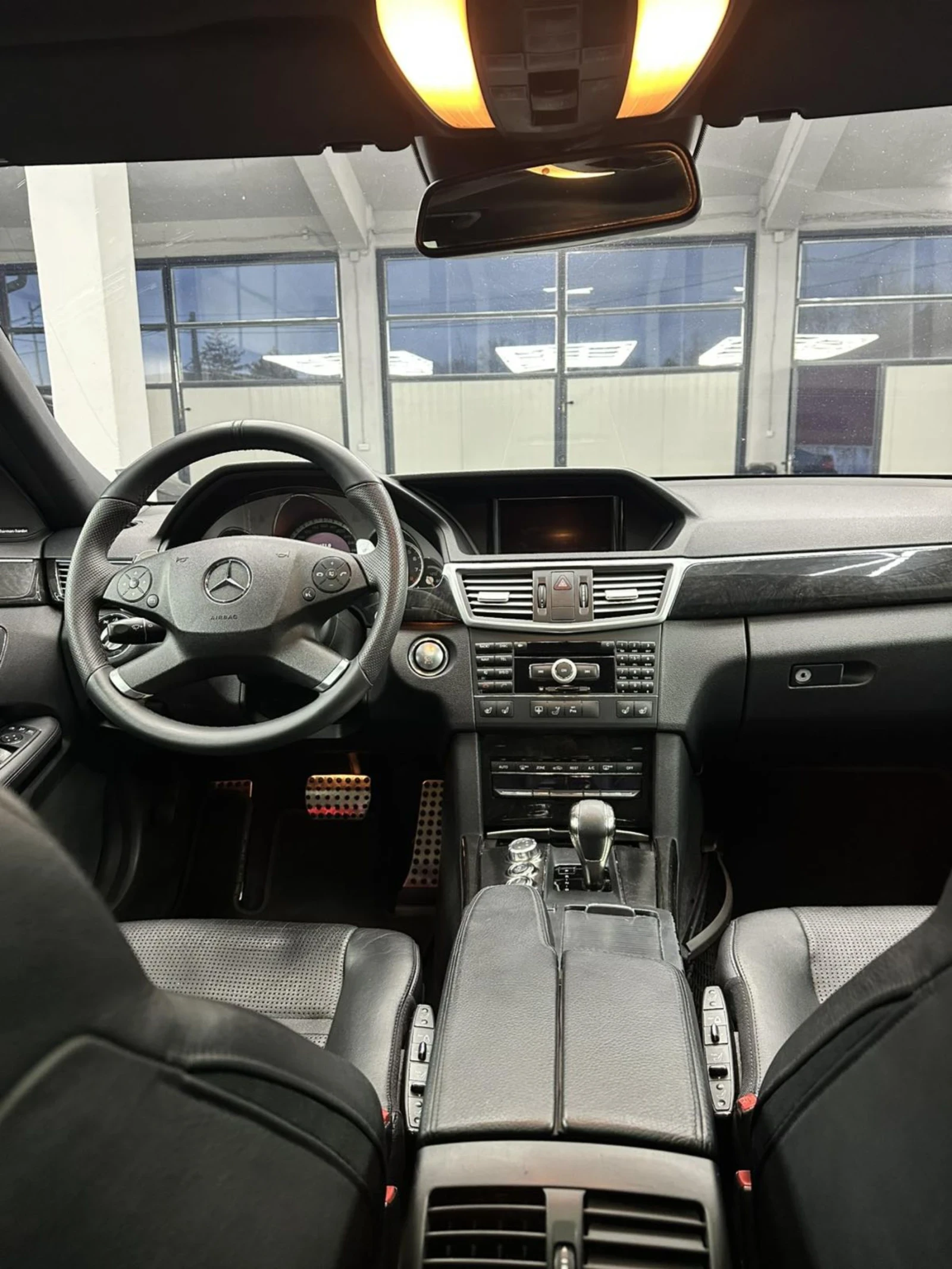 Mercedes-Benz E 63 AMG, снимка 5 - Автомобили и джипове - 54573956