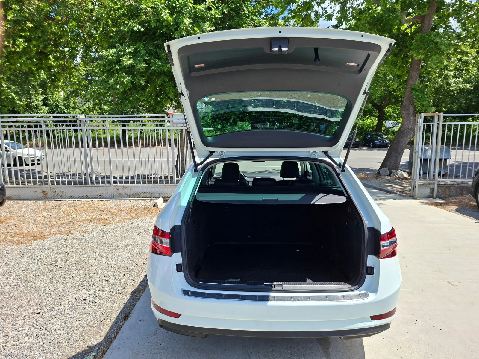 Skoda Superb 2.0/190ks/4x4 | Mobile.bg � ����������� 16