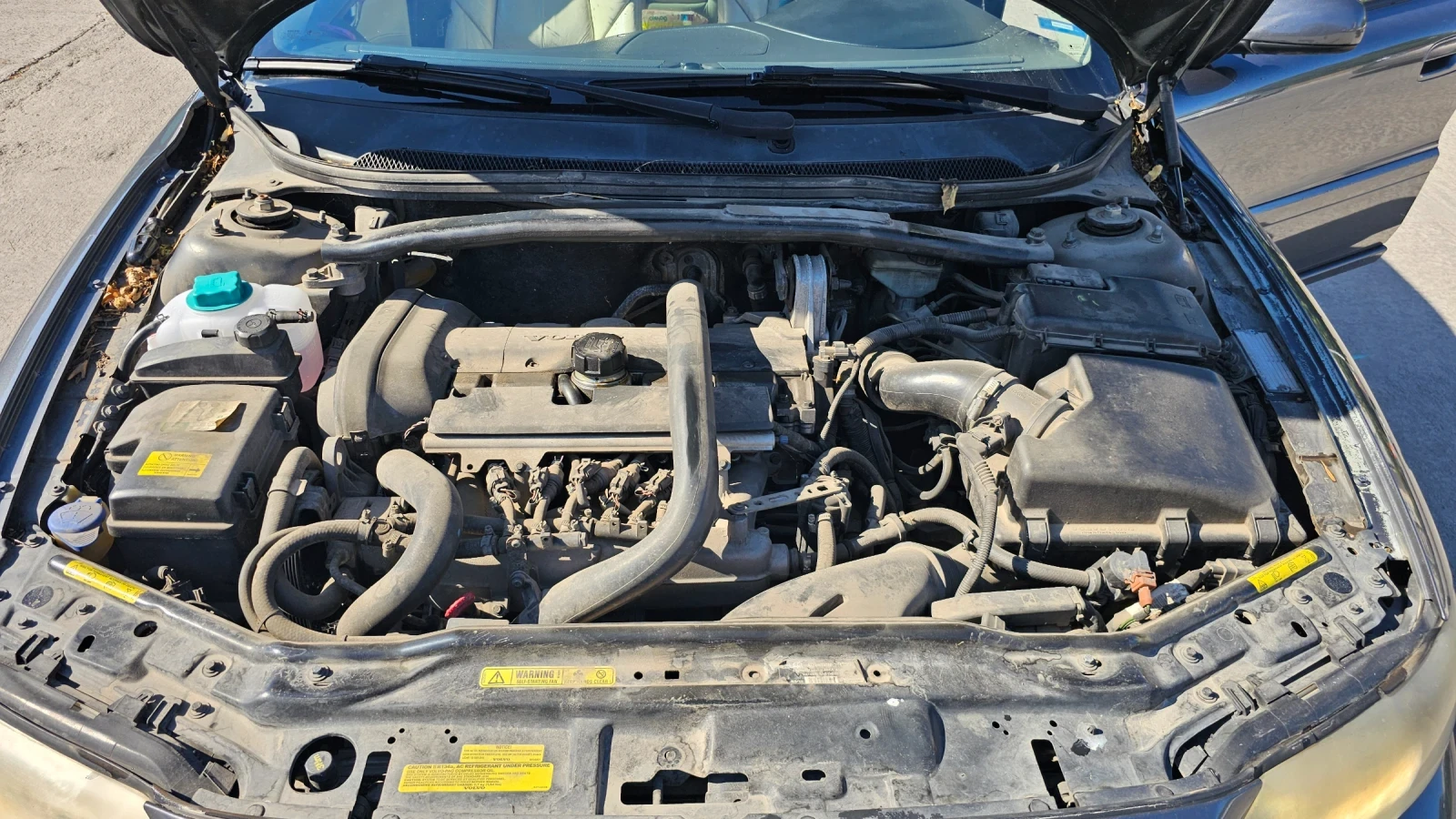 Volvo S60 2.5t awd, снимка 9 - Автомобили и джипове - 55693603