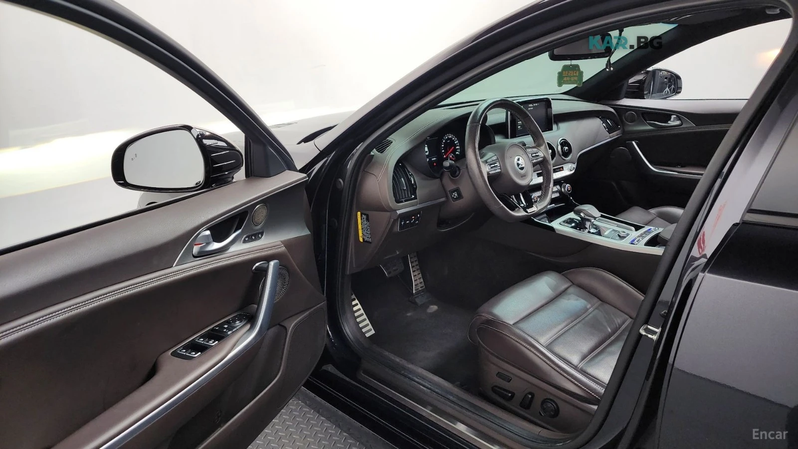 Kia Stinger 3.3 AWD GT | ОБДУХ| HUD| 360| BLIND SP, снимка 10 - Автомобили и джипове - 56086574