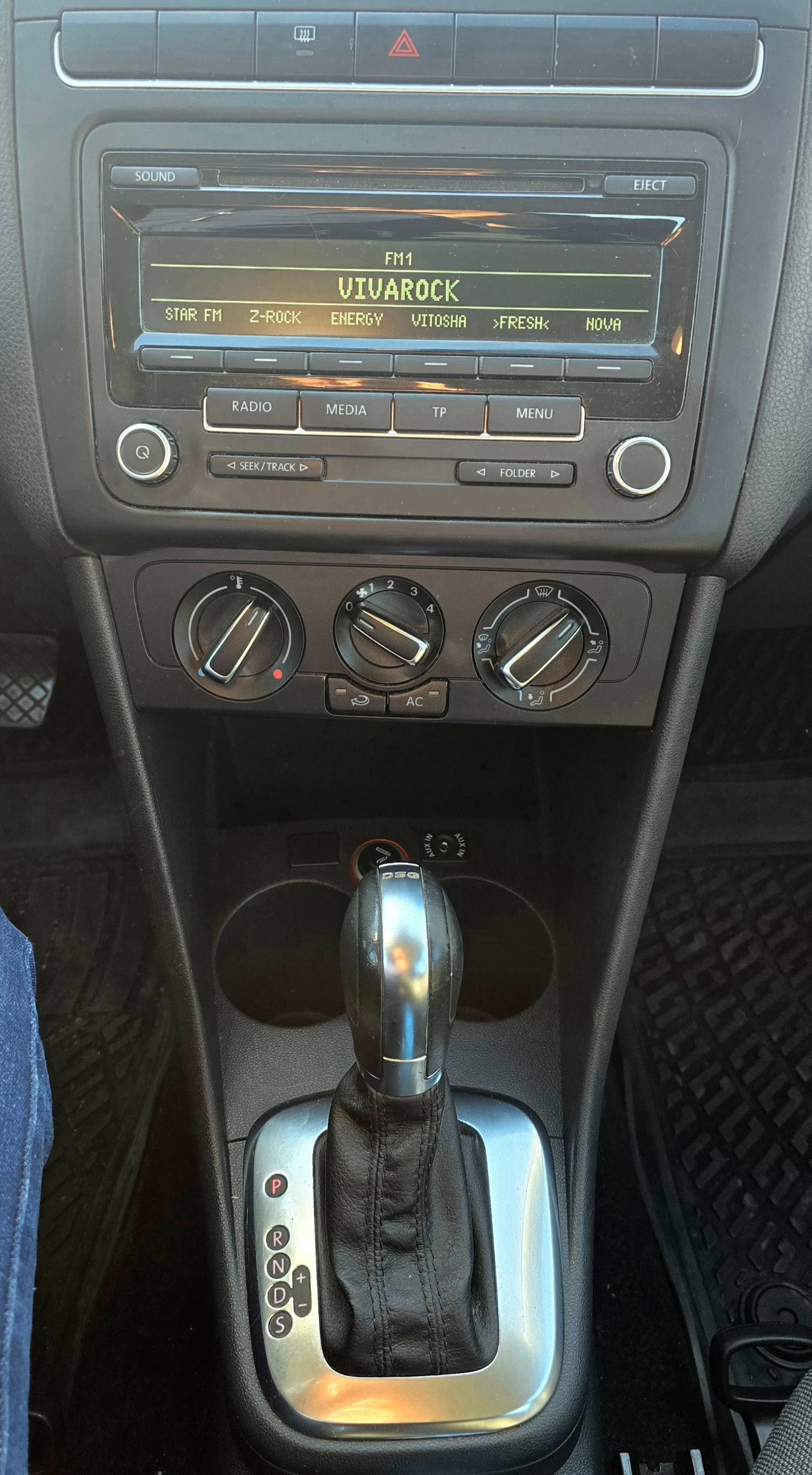 VW Polo 1.2 TSI, снимка 10 - Автомобили и джипове - 56596411