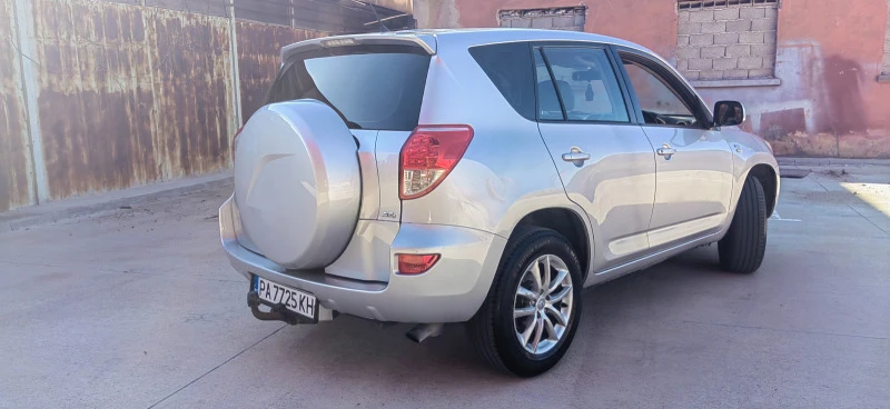 Toyota Rav4, снимка 2 - Автомобили и джипове - 46674940