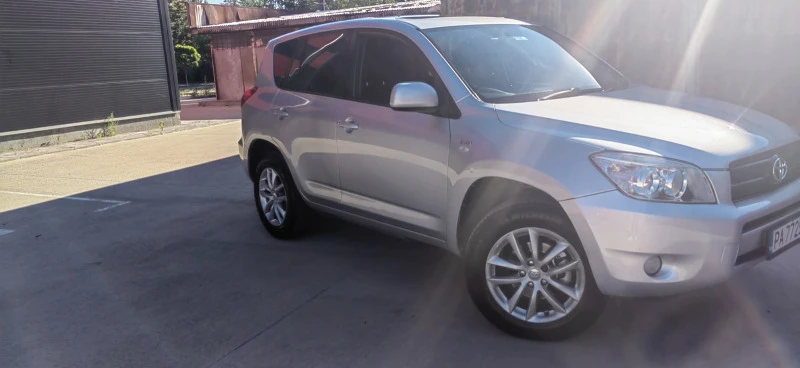 Toyota Rav4, снимка 4 - Автомобили и джипове - 46674940